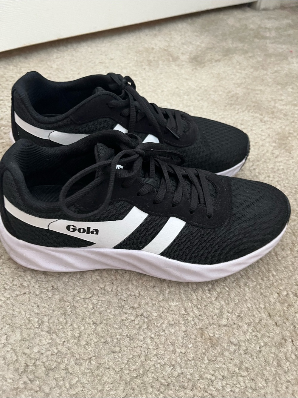Gola Black & White Mesh Runner Sneakers